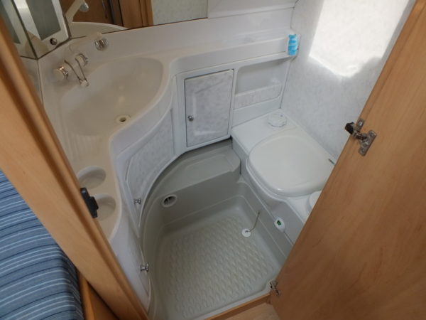 HOBBY De luxe Easy 440 SB modeljaar 2003, VOORTENT, LUIFEL - Afbeelding 22