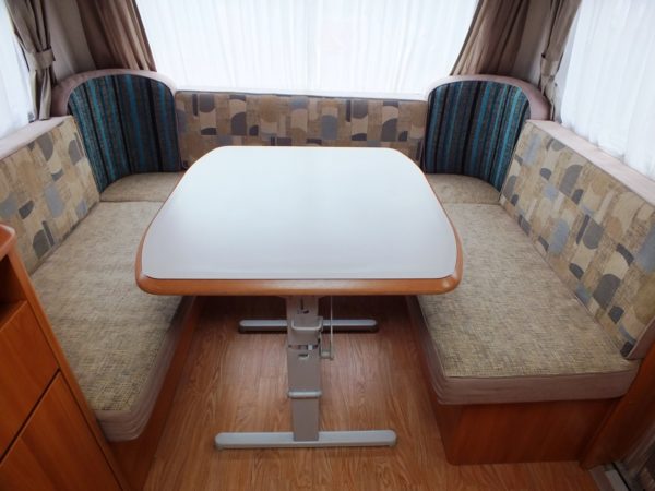 HOMESTAR Racer 48 HR bj.2010, 5 SLAAPPLAATSEN, met VOORTENT - Afbeelding 9