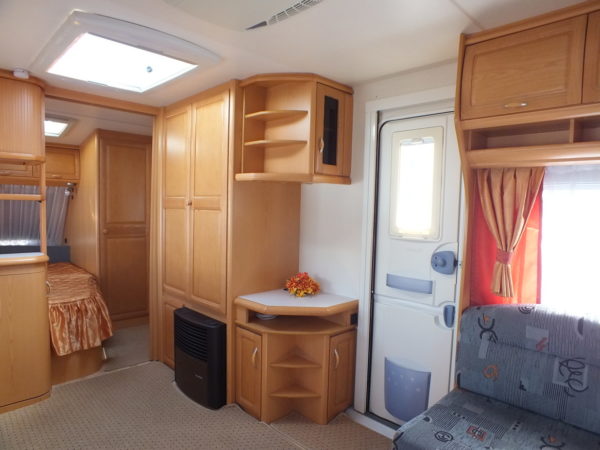 HOBBY Prestige 560 UFE bj.2005, met AIRCO, BRAND VOORTENT - Afbeelding 17