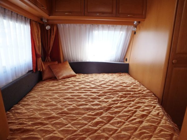 HOBBY Prestige 560 UFE bj.2005, met AIRCO, BRAND VOORTENT - Afbeelding 11