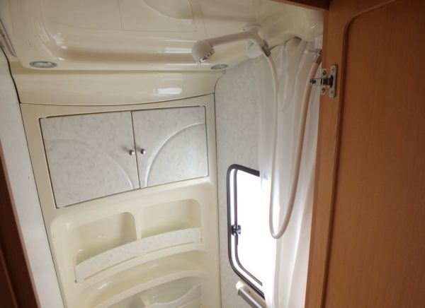 HOBBY Prestige 560 UFE bj.2005, met AIRCO, BRAND VOORTENT - Afbeelding 22