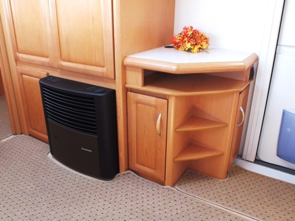 HOBBY Prestige 560 UFE bj.2005, met AIRCO, BRAND VOORTENT - Afbeelding 26