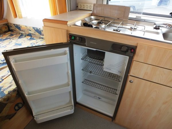 BEYERLAND Sprinter 440 TMV bj.2000, met VOORTENT - Afbeelding 20
