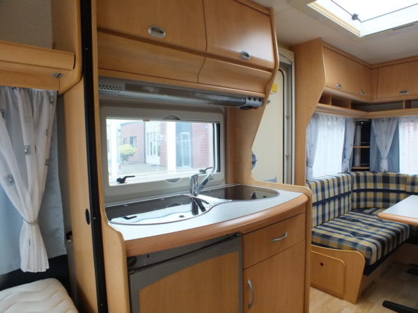 HOBBY De luxe Easy 450 UF bj.2002, met VOORTENT - Afbeelding 12