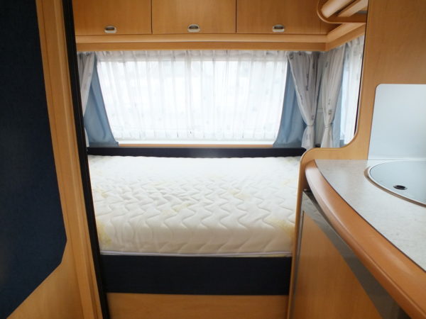 HOBBY De luxe Easy 450 UF bj.2002, met VOORTENT - Afbeelding 9