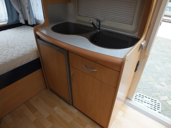 HOBBY De luxe Easy 450 UF bj.2002, met VOORTENT - Afbeelding 14