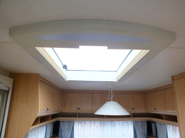 HOBBY De luxe Easy 450 UF bj.2002, met VOORTENT - Afbeelding 22