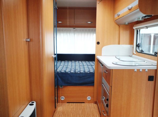 KNAUS Sport 450 bj.2009 NIEUWSTAAT, MOVER, VOORTENT, UITBOUW - Afbeelding 9