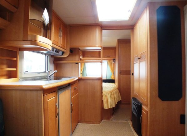 HOBBY Exclusive 495 UFE bj.2002, met FRANS BED en DOUCHE - Afbeelding 8