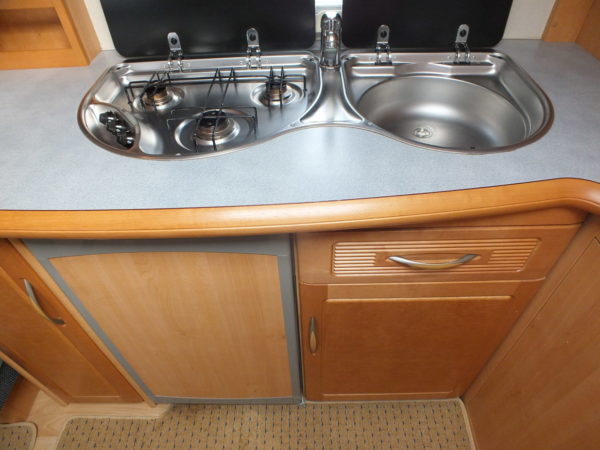 HOBBY Exclusive 495 UFE bj.2002, met FRANS BED en DOUCHE - Afbeelding 15
