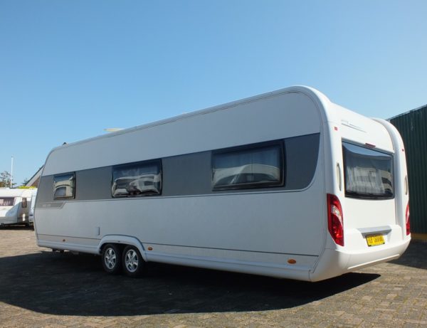 HOBBY VIP 695 UMFF bj.2015, QUEENSBED, MIDDENZIT, VOORTENT - Afbeelding 3