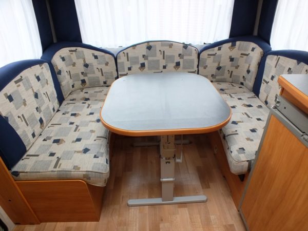 Adria Adora 462 PU bj.2004, met VOORTENT en DOUCHE - Afbeelding 6