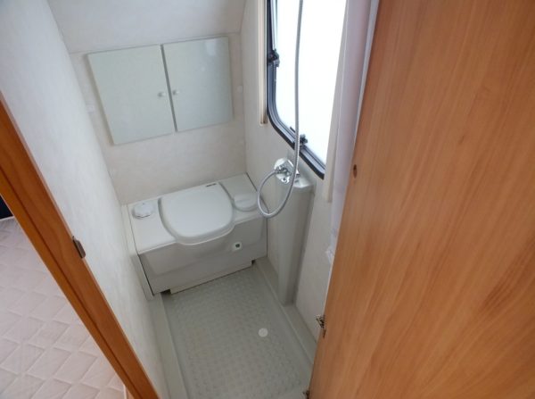 Adria Adora 462 PU bj.2004, met VOORTENT en DOUCHE - Afbeelding 20