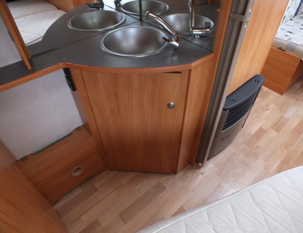 Adria Adora 462 PU bj.2004, met VOORTENT en DOUCHE - Afbeelding 18