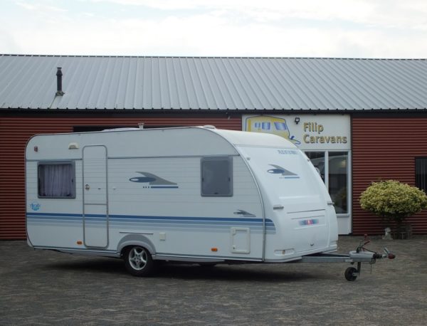 Adria Adora 462 PU bj.2004, met VOORTENT en DOUCHE