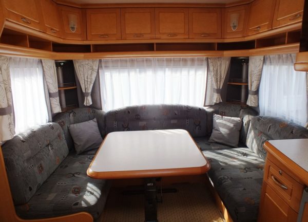 Hobby Exclusive 560 bj.2005 MET MOVER, VOORTENT en QUEENSBED - Afbeelding 17