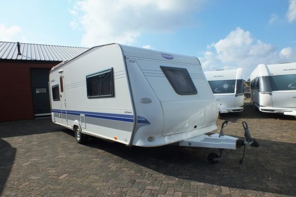 Hobby Exclusive 560 bj.2005 MET MOVER, VOORTENT en QUEENSBED