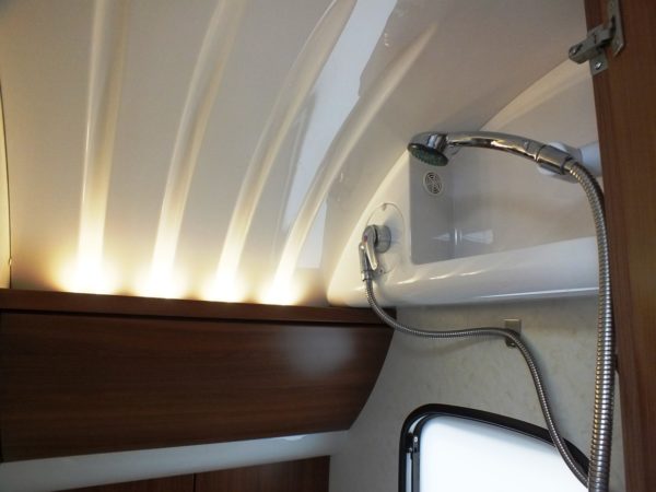 Hobby Vip 645 UMFE BJ. 2015 MIDDENZIT, VOORTENT - Afbeelding 47