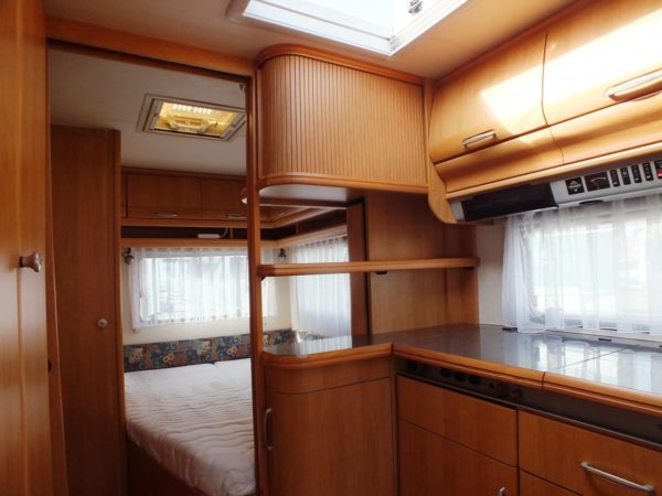 Hobby Excellent 495 bj.2000 MET AIRCO, voortent en luifel - Afbeelding 9
