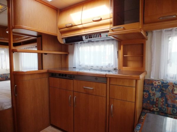 Hobby Excellent 495 bj.2000 MET AIRCO, voortent en luifel - Afbeelding 12