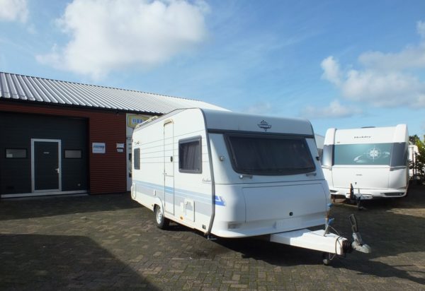 Hobby Excellent 495 bj.2000 MET AIRCO, voortent en luifel