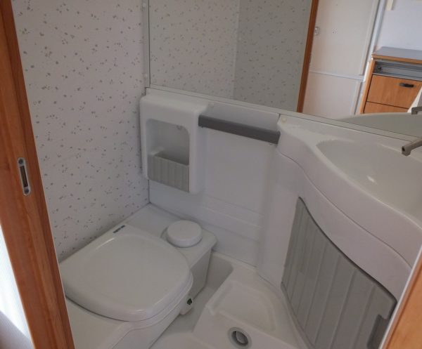 Knaus Sudwind bj.1995 met stapelbed en voortent - Afbeelding 13