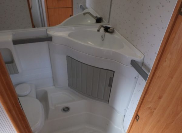 Knaus Sudwind bj.1995 met stapelbed en voortent - Afbeelding 14