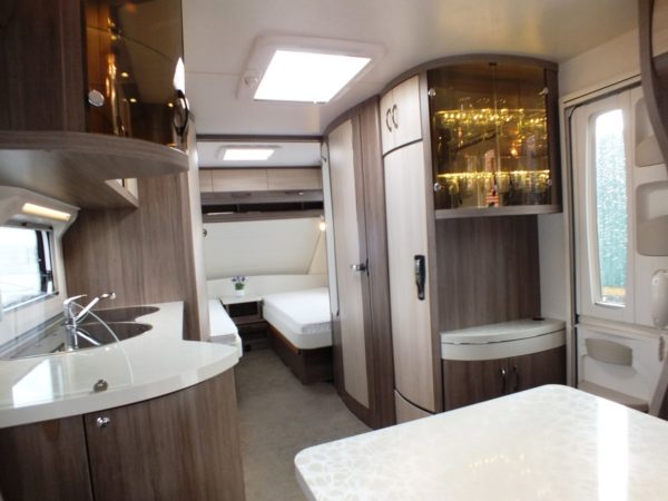 Hobby De Luxe 560UL, bj.2015 TOP STAAT - Afbeelding 27
