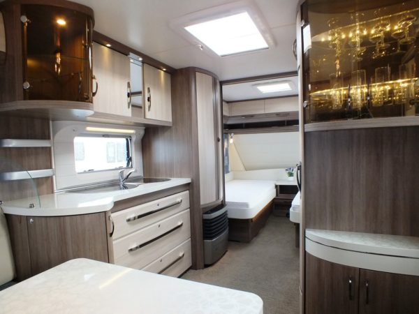 Hobby De Luxe 560UL, bj.2015 TOP STAAT - Afbeelding 15