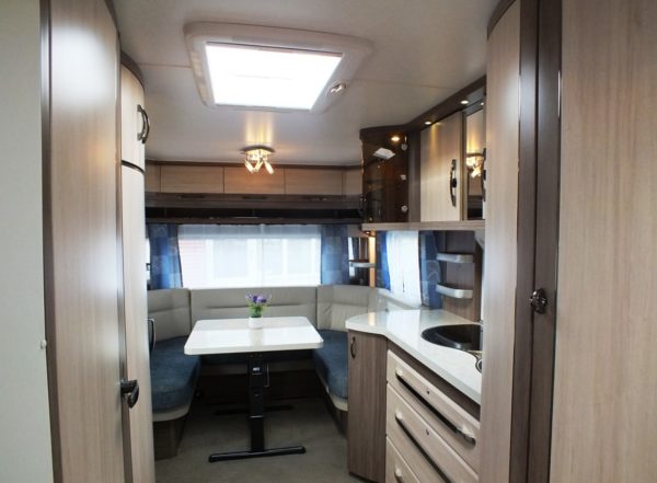 Hobby De Luxe 560UL, bj.2015 TOP STAAT - Afbeelding 24