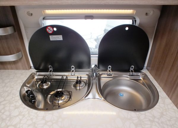 Hobby De Luxe 560UL, bj.2015 TOP STAAT - Afbeelding 18