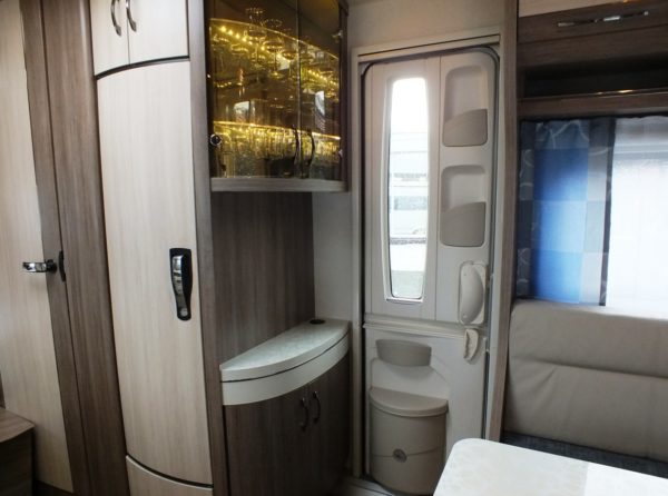 Hobby De Luxe 560UL, bj.2015 TOP STAAT - Afbeelding 31