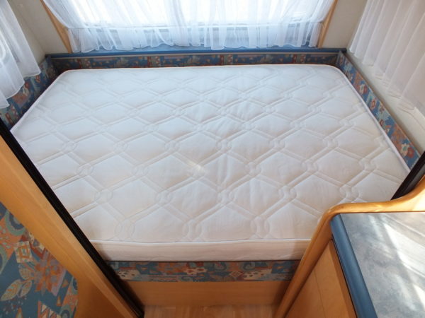 HOBBY De Luxe 450 UF bj.2000, met VAST BED, VOORTENT, BOILER - Afbeelding 10