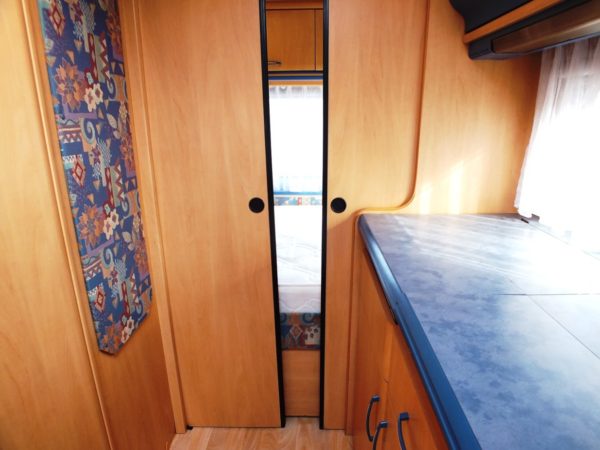 HOBBY De Luxe 450 UF bj.2000, met VAST BED, VOORTENT, BOILER - Afbeelding 23