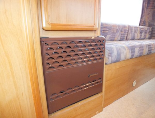 CAMPER RAPIDO VOLKSWAGEN T4 2.4 DIESEL bj.95 - Afbeelding 20