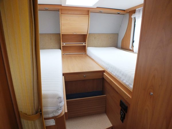 CAMPER BURSTNER T-STAR 710, MERCEDES 316CDI, bj.2004 - Afbeelding 10