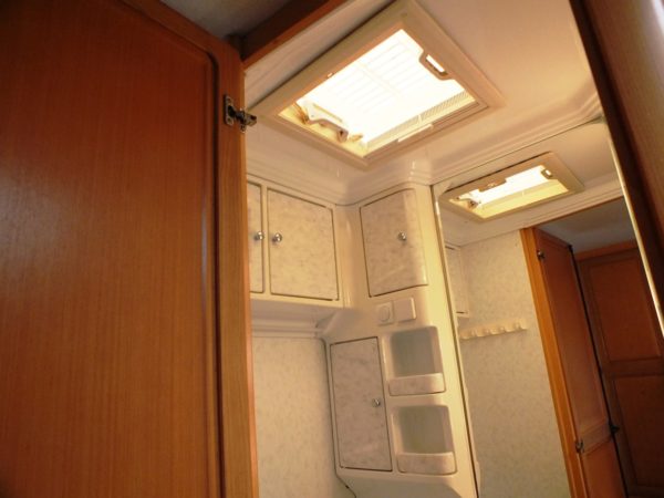 Hobby Prestige 720UMF, bj. 2003, 5 persoons - Afbeelding 22