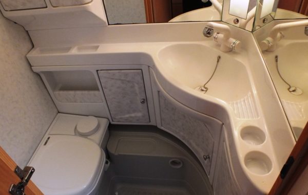 Hobby Prestige 720UMF, bj. 2003, 5 persoons - Afbeelding 21