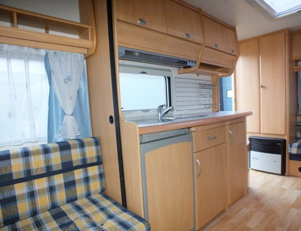 HOBBY De Luxe 440 SB bj.2002, met VOORTENT - Afbeelding 12