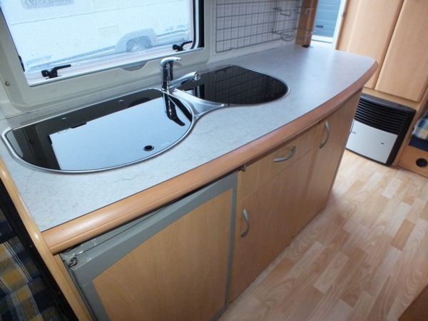 HOBBY De Luxe 440 SB bj.2002, met VOORTENT - Afbeelding 16