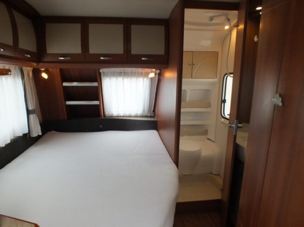 HOBBY Prestige 650 UMFE bj.2011, met AIRCO en VOORTENT - Afbeelding 10