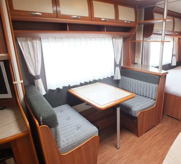 HOBBY Prestige 650 UMFE bj.2011, met AIRCO en VOORTENT - Afbeelding 12