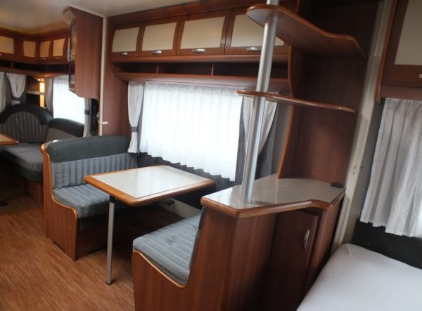 HOBBY Prestige 650 UMFE bj.2011, met AIRCO en VOORTENT - Afbeelding 13
