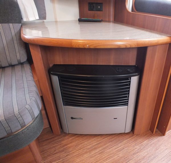 HOBBY Prestige 650 UMFE bj.2011, met AIRCO en VOORTENT - Afbeelding 22