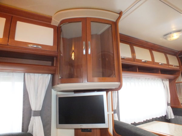 HOBBY Prestige 650 UMFE bj.2011, met AIRCO en VOORTENT - Afbeelding 23
