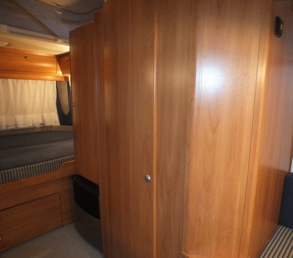 ERIBA Touring 430 GT bj.2006, VAST BED, CASSETTE WC, MOVER - Afbeelding 19