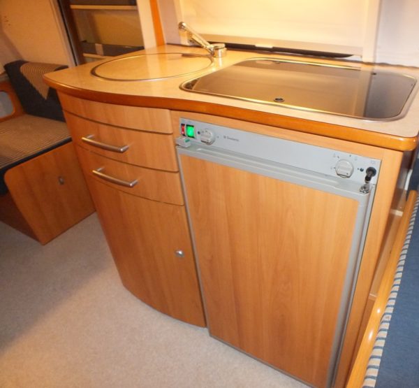 ERIBA Touring 430 GT bj.2006, VAST BED, CASSETTE WC, MOVER - Afbeelding 14