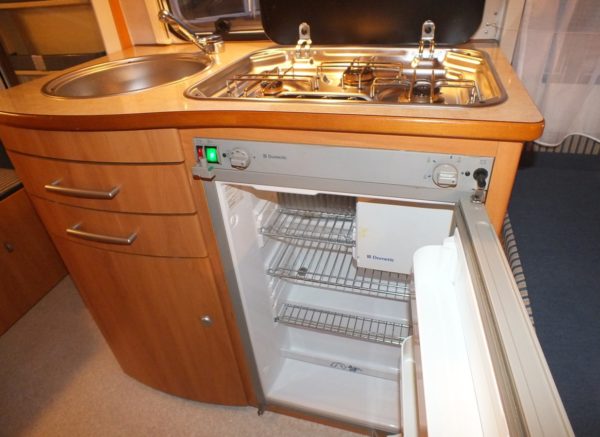 ERIBA Touring 430 GT bj.2006, VAST BED, CASSETTE WC, MOVER - Afbeelding 17