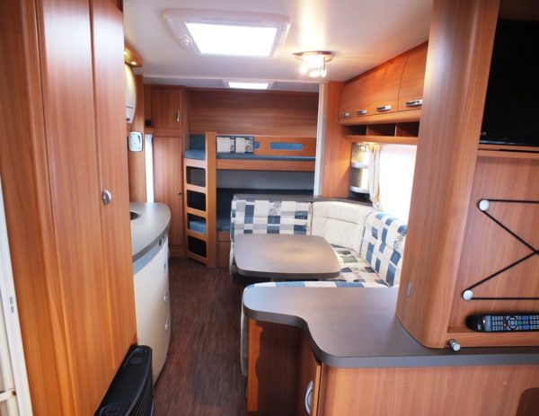 HOBBY De Luxe 560 KMFE bj.2010, 6 SLAAPPLAATSEN, VOORTENT - Afbeelding 8