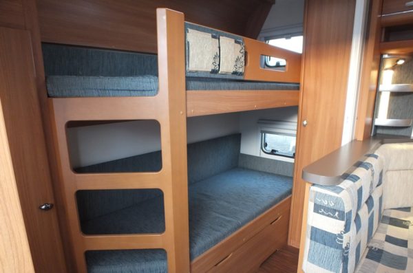 HOBBY De Luxe 560 KMFE bj.2010, 6 SLAAPPLAATSEN, VOORTENT - Afbeelding 13